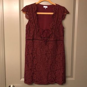 Lace shift cocktail/party dress